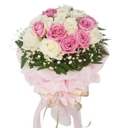 Capture Her - 12 Stems In Bouquet